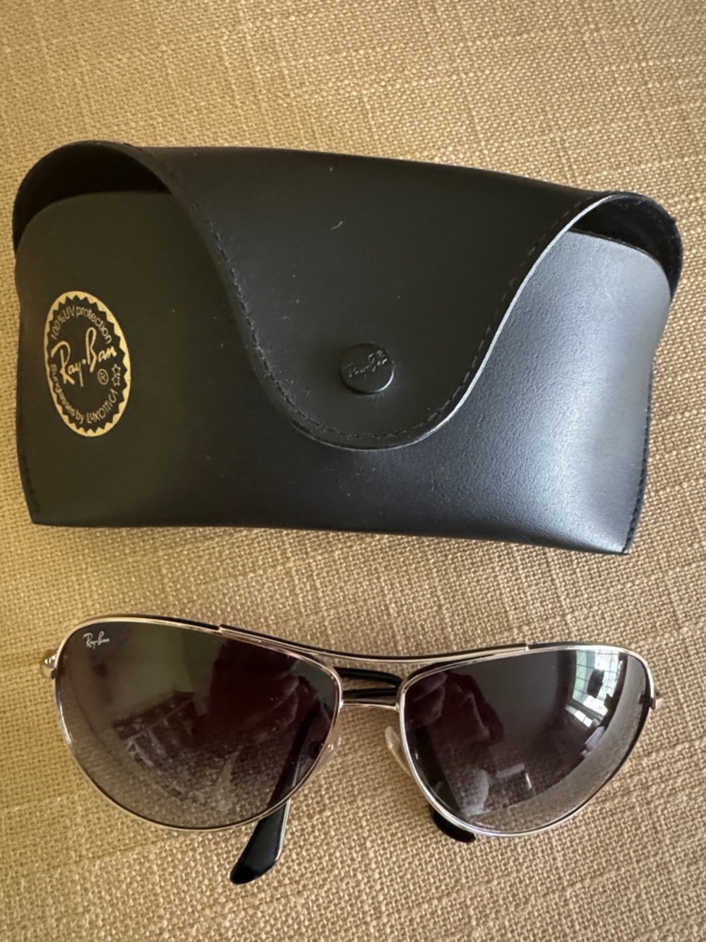 Ray-Ban Silver Aviator Sunglasses with Black Case - Black Lenses